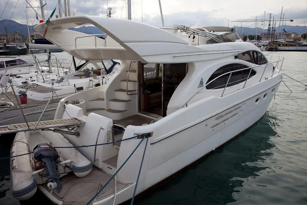 Tekne Azimut 46 Otel Palermo