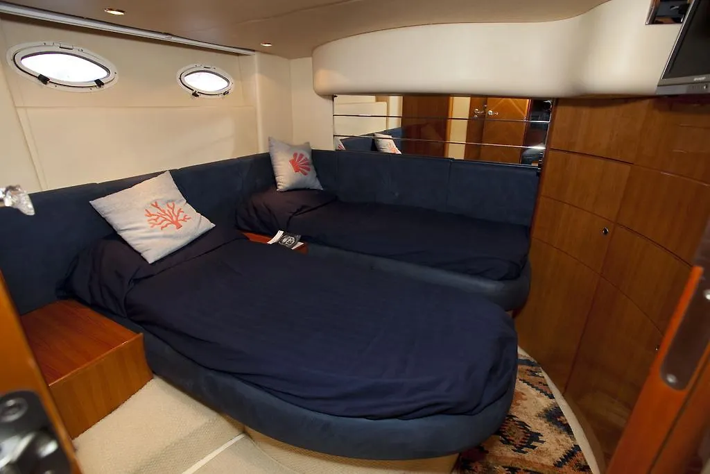 Azimut 46 Hotel Palermo Italy