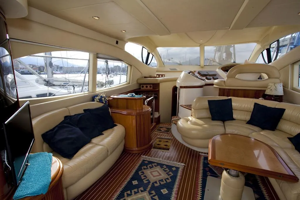 Azimut 46 Hotel Palermo 0*,  Italy