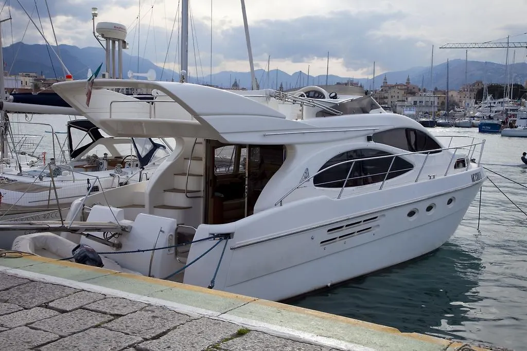 Botel Azimut 46 Hotel Palermo Italy