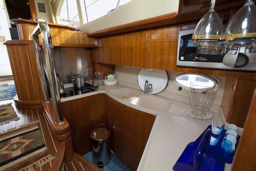 Azimut 46 Hotel Palermo Italy